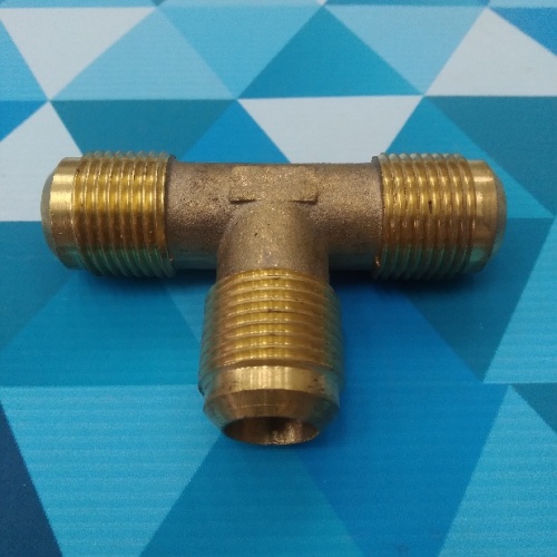 Тройник латунный 5/8" (15мм.) под гайки