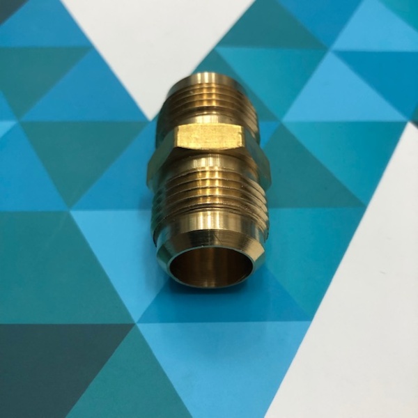 Беспаечное соединение 5/8", латунь (под гайки)
