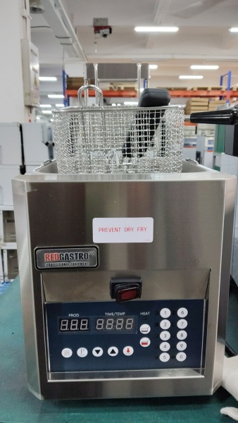 Фритюрница настольная REDGASTRO RGT8E (8 л, автоподъём)